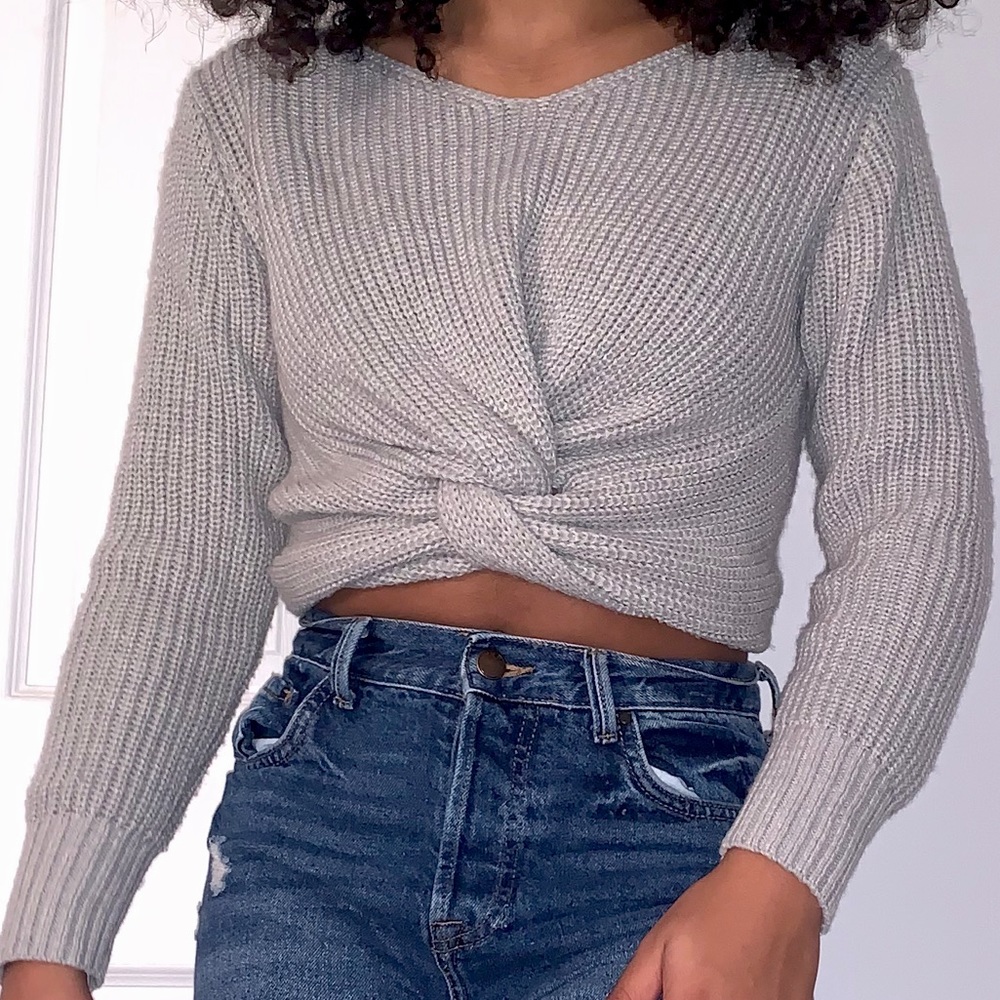 Cropped grey sweater